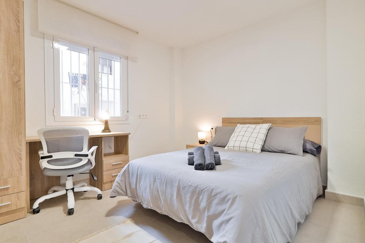 C23 Lovely 4 Bedroom Close To Maria Zambrano * Malaga